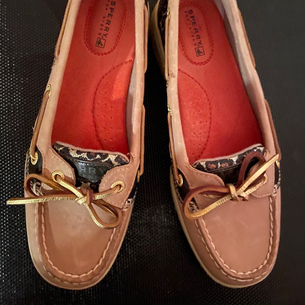 Leopard Sperry shoes